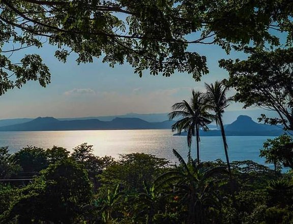 1445sqm  lot available at Mozzafiato over-looking Taal Residential