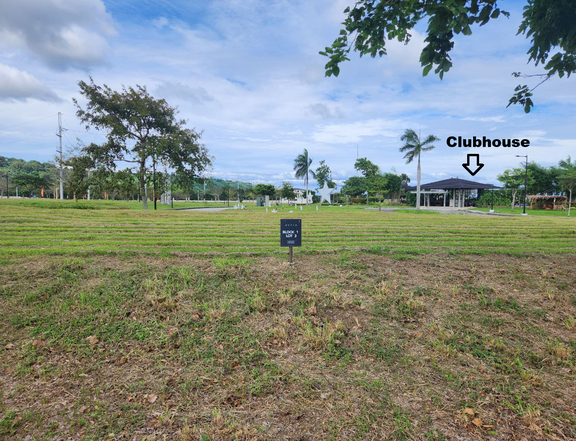 For sale: 323-sqm prime lot across clubhouse and mini park in Aveia, Nuvali