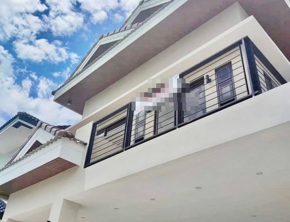 Modern 4 Bedroom House with Attic For Sale at South Forbes Villas Silang, Cavite