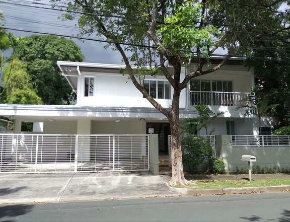 4-bedroom Single Detached House For Rent with pool in Dasmarinas Village Makati