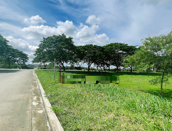 Prime Commercial Lot For Sale in Lakeside Evozone in Nuvali Santa Rosa Laguna