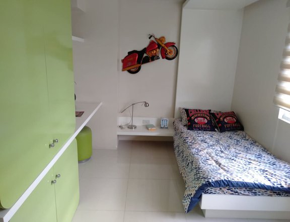 2 Bedroom Unit for Sale in University Tower 4 Sampaloc Manila