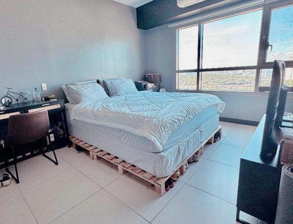 Fully Furnished 2 Bedroom Condo For Sale / For Rent in Makati The Residences at Greenbelt, TRAG