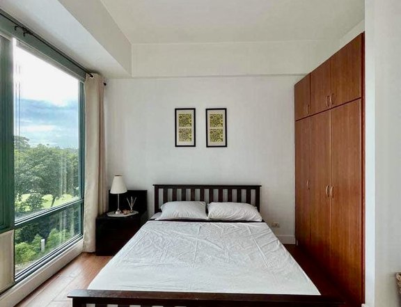 Charming Fully Furnished 1 Bedroom Condo with Golf Course View For Sale at Bellagio Tower 1, BGC