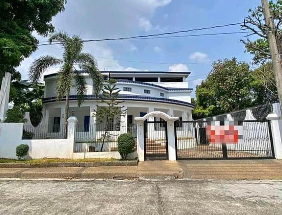 7BR House For Sale in Britanny Neopolitan Fairview Quezon City
