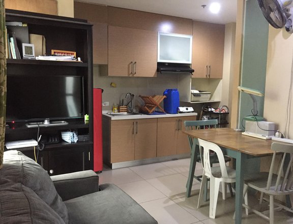 Studio Unit for Rent in D University Place Malate Manila