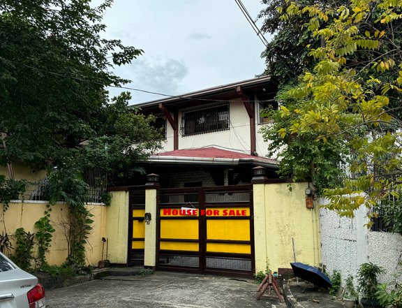 Pre-owned 4 Car garage House and lot near Visayas avenue Quezon city