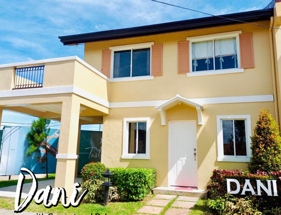 4-bedroom Single Attached House For Sale in Santa Cruz Laguna
