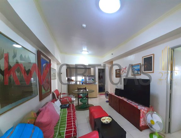 3 Bedroom Corner Unit for sale at Grand Emerald Tower, Pasig City
