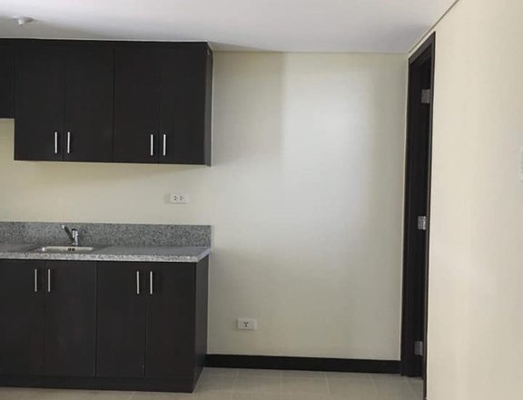 Condo in Makati Complete Amenities P30000/month for 2-bedrooms RFO