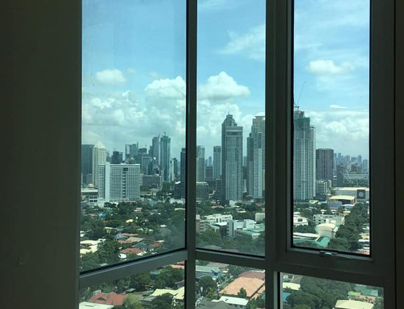 Corner Unit 2-BR 38 sqm P25000/month in Makati physically connected