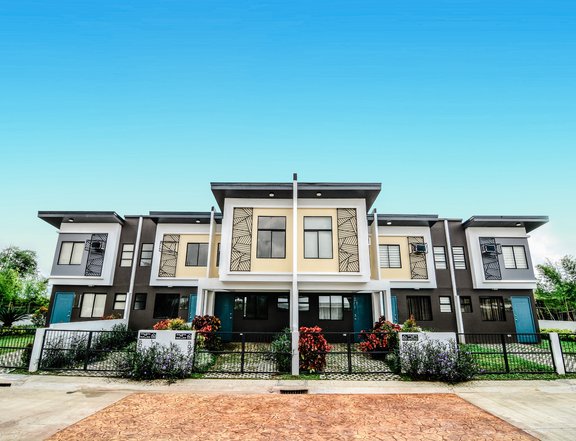 Affordable House and Lot Townhouse in Santo Tomas Batangas