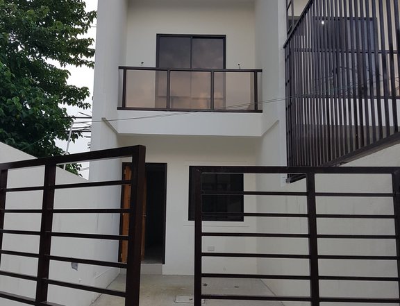 RFO 3-bedroom Townhouse For Sale in North Caloocan City