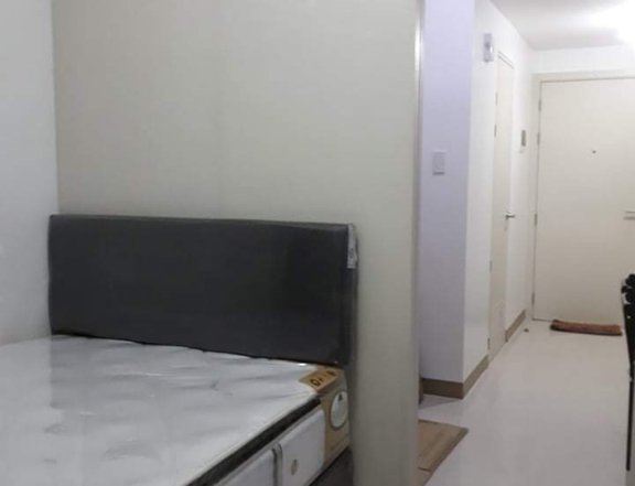 One bedroom with Balcony for rent at South Residences, Las Pinas City