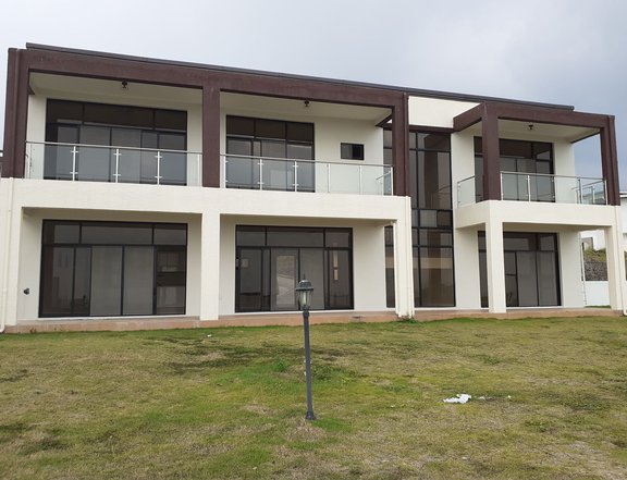 969sqm Villa House and Lot For sale inside Clark Pampanga