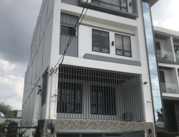 4 storey home, semi furnished with solar for sale by owner