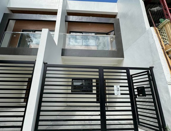 4-bedroom  RFO Townhouse at Metrocor-B Homes Talon 5 in Las Pinas City