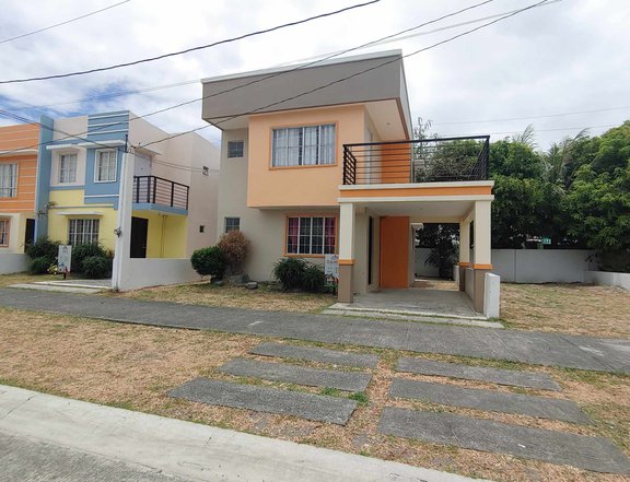 3-bedroom Single Attached House For Sale in Imus Cavite Danna Park Infina Kawit