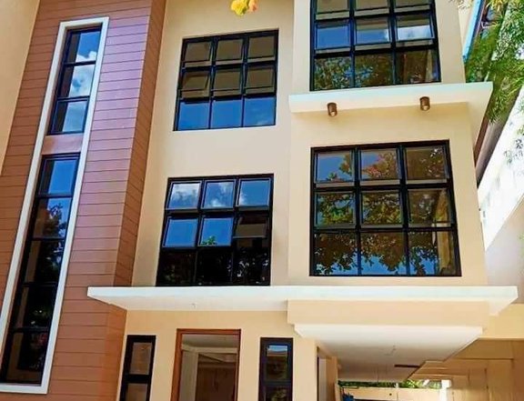 4 STOREY HOUSE AND LOT FOR SALE NEAR KATIPUNAN QUEZON CITY