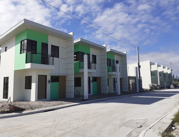 House and Lot For sale in Mabalacat near Clark freeport Zone 2 Bedroom