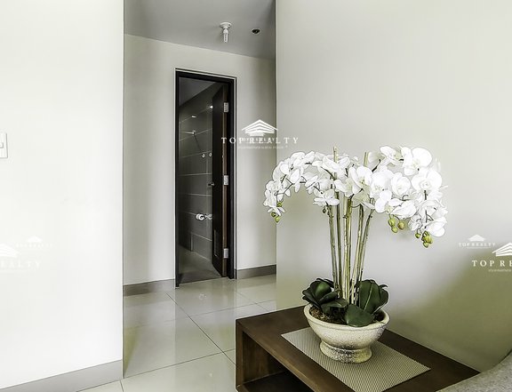 2-Bedrooms 2BR Condo Unit for Sale in BGC, Fort Bonifacio, Taguig at One Uptown Residence