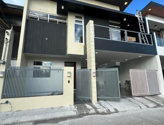 Modern 2 Storey House & Lot For Sale in secured Subdivision