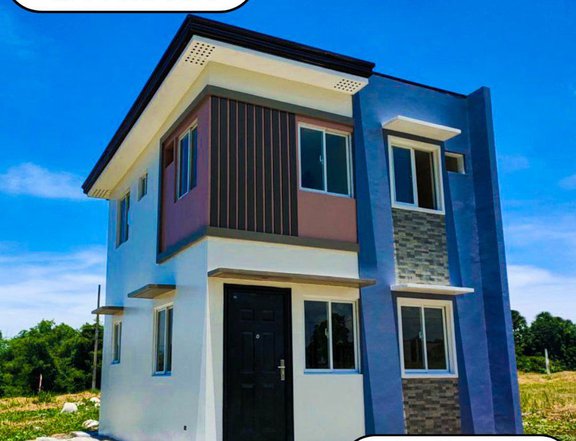 4-bedroom Single Attached House For Sale in Pagbilao Quezon