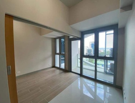 1BR Condo Unit for Sale in Uptown Park Suites Tower 2 Taguig City