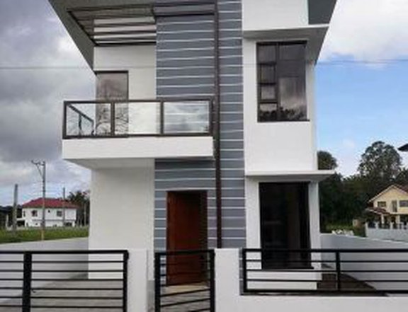 3 Bedroom House and lot at Hillsboro Tanauan For sale
