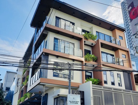 4-bedroom Townhouse For Sale in Cubao Quezon City / QC Metro Manila