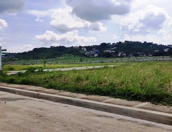 Residential Lot for Sale in QC near UP & Ateneo - Acropolis Loyola
