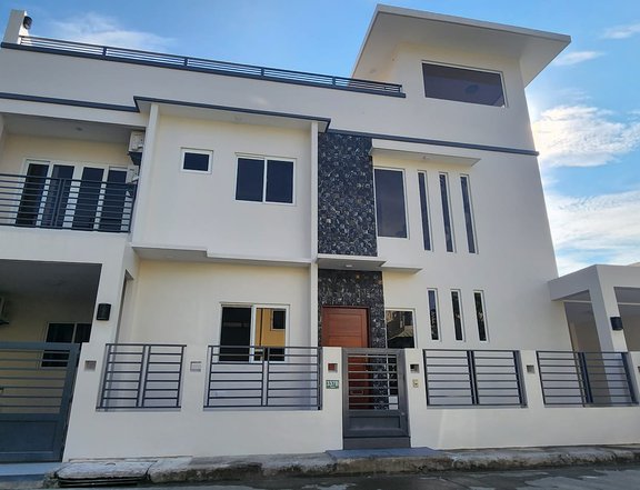 RFO 4-bedroom Single Detached House For Sale in Cebu City Cebu