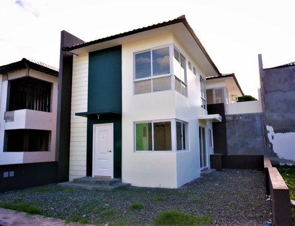 House For Sale in San Pedro Laguna RFO
