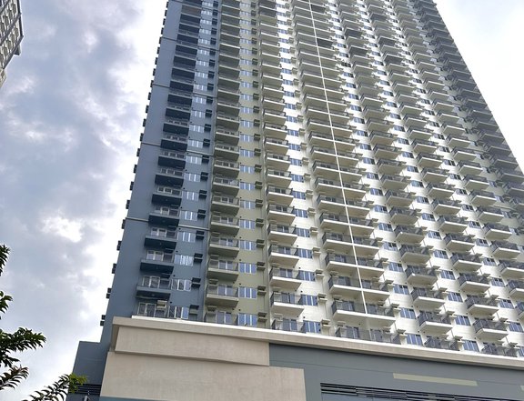 1BR UNIT and 1BR W/ Balcony in Avida Towers Sola Vertis North QC