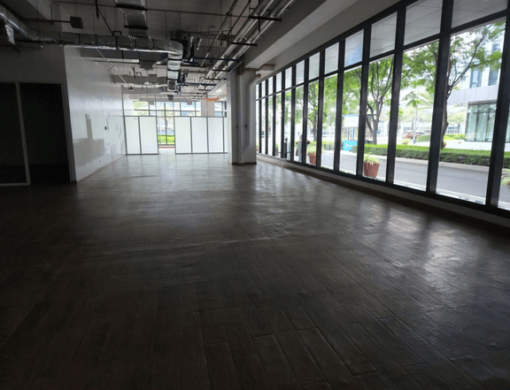 For Rent Commercial Ground Floor Good For Bank Restaurant Alabang
