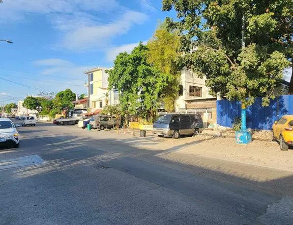 Commercial & Residential Building for Sale in Patio Homes Posadas Ave