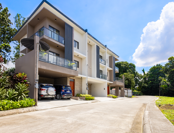 Ready For Occupancy 4-bedroom Townhouse For Sale in Alcove Quezon City