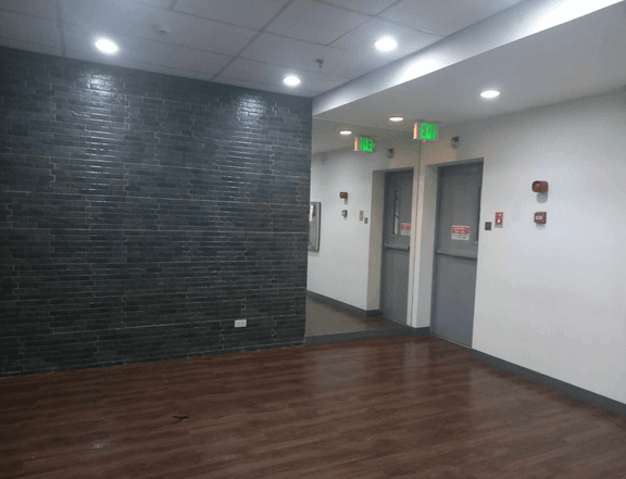 For Rent Lease Office Space Fitted 382 sqm EDSA Mandaluyong