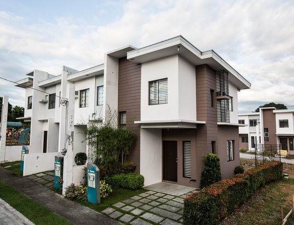 FOR SALE  AMAIA SERIES NOVALICHES TOWNHOUSE