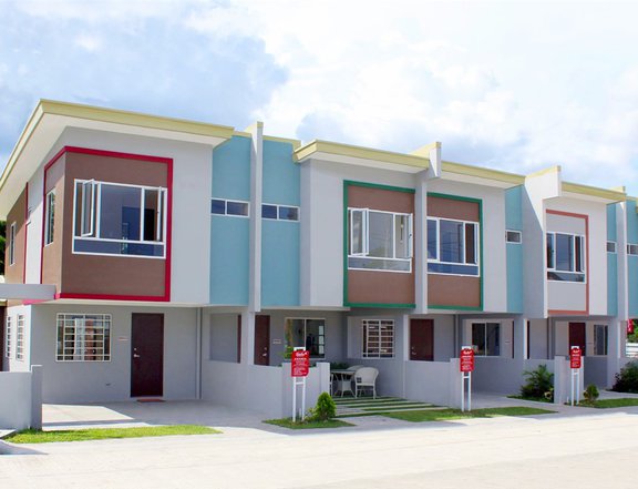 3-bedroom Townhouse For Sale in Imus Cavite