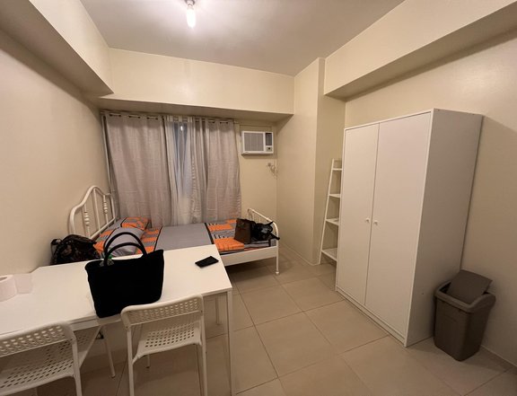 Fully Furnished Studio with Parking in ARCA South Ayala Estate