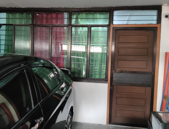 Pre-owned Sine Attached House for Sale