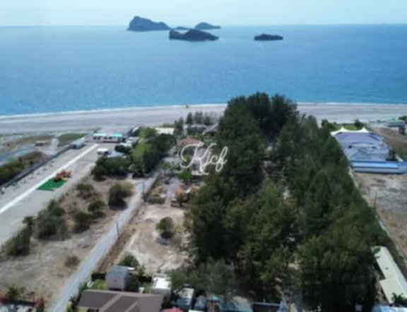 Pre-Owned 953 sqm Beach house Property For Sale