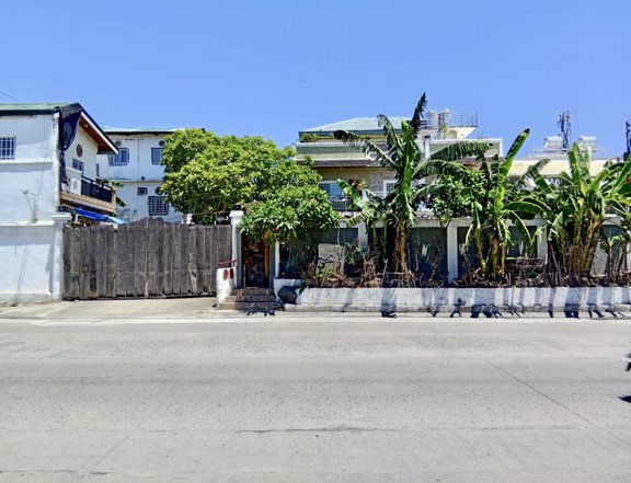 300 sqm 3-Storey House and Lot in BF Martinville, Canaynay Avenue, Las Pinas City