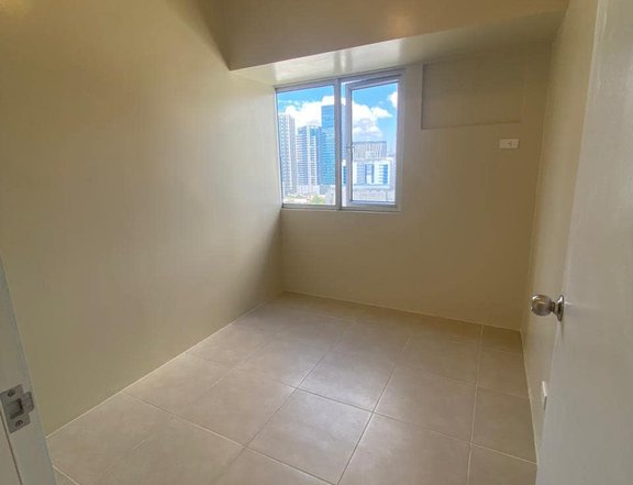 Unfurnished 3 Bedroom Condo for Rent in Avida Turf, BGC, Taguig City