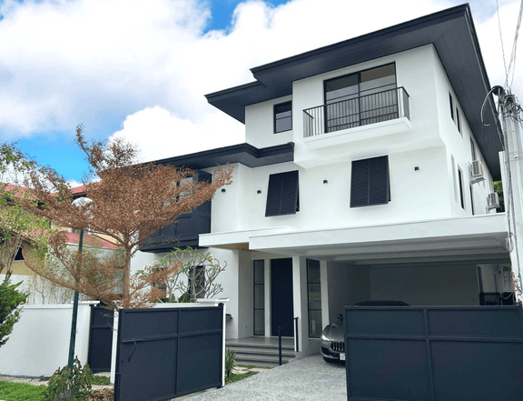 Bedroom House and Lot for Sale in Ayala Alabang Muntinlupa