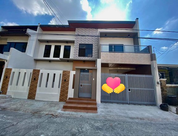 6-bedroom Single Attached House For Sale in Las Pinas Metro Manila