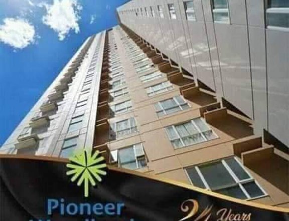 RUSH MOVE IN 2BEDROOM RENT TO OWN CONDO IN MANDALUYONG NEAR EDSA