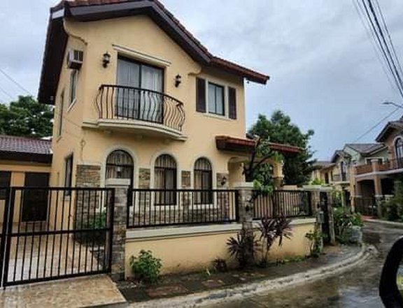 Corner lot House for Sale in Ponticelli Gardens Daang-Hari Molino Bacoor Cavite