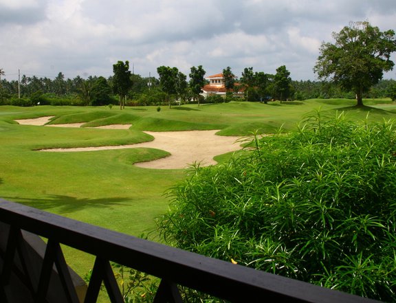 3BR House & Lot For Sale in Silang-Tagaytay with golf course view
